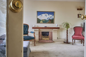 Living Room- click for photo gallery